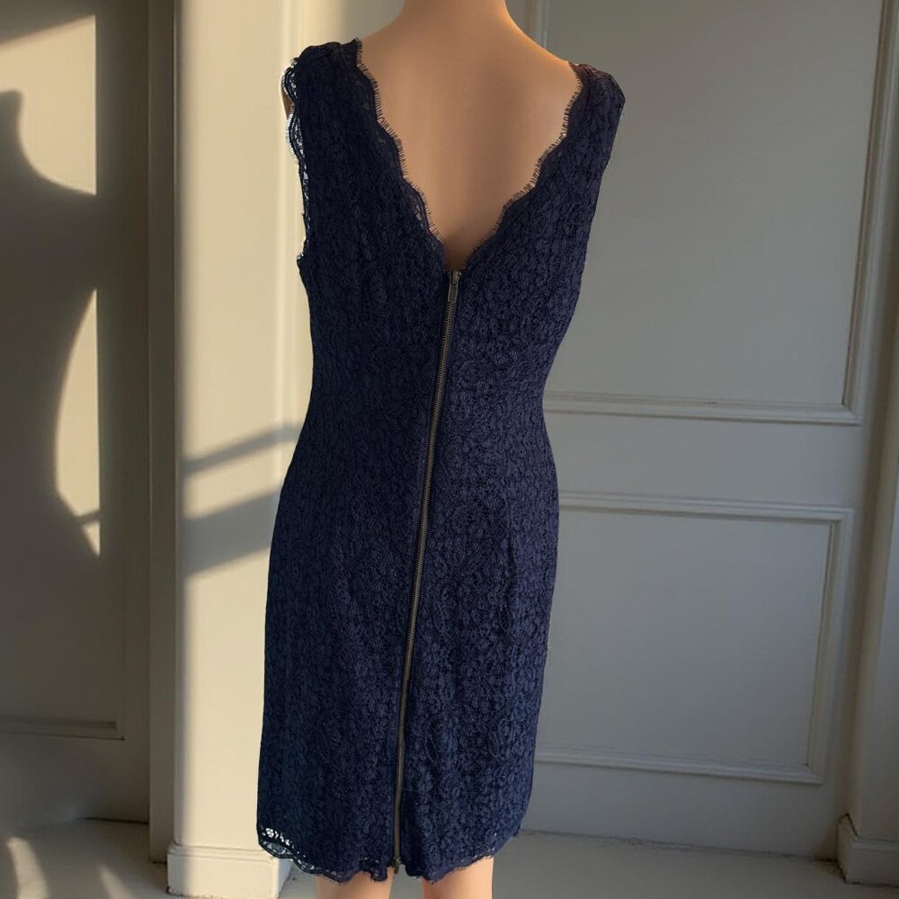 Adrianna Papell Navy Blue Lace Sleeveless Scoop Neck Back V Neck Size 10 - Picture 4 of 4